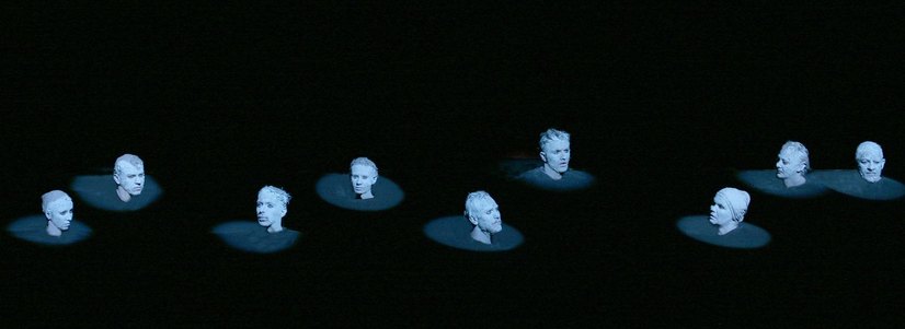 „Die Nashörner“ von Eugène Ionesco, in der Regie von Robert Wilson – Neuinszenierung im Nationaltheater „Marin Sorescu“ in Craiova